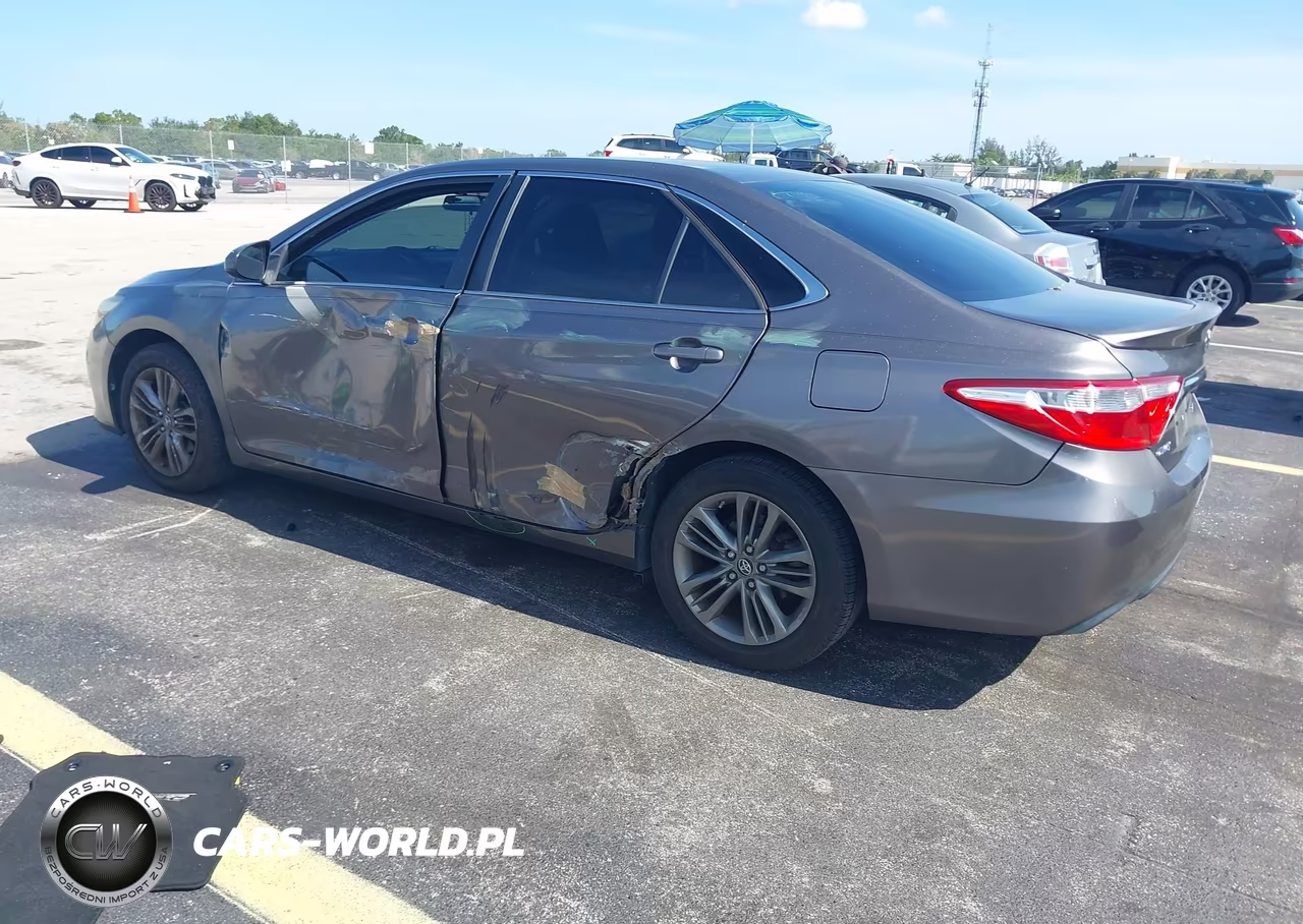 2017 Toyota Camry Se VIN:4T1BF1FK2HU308390 - 3