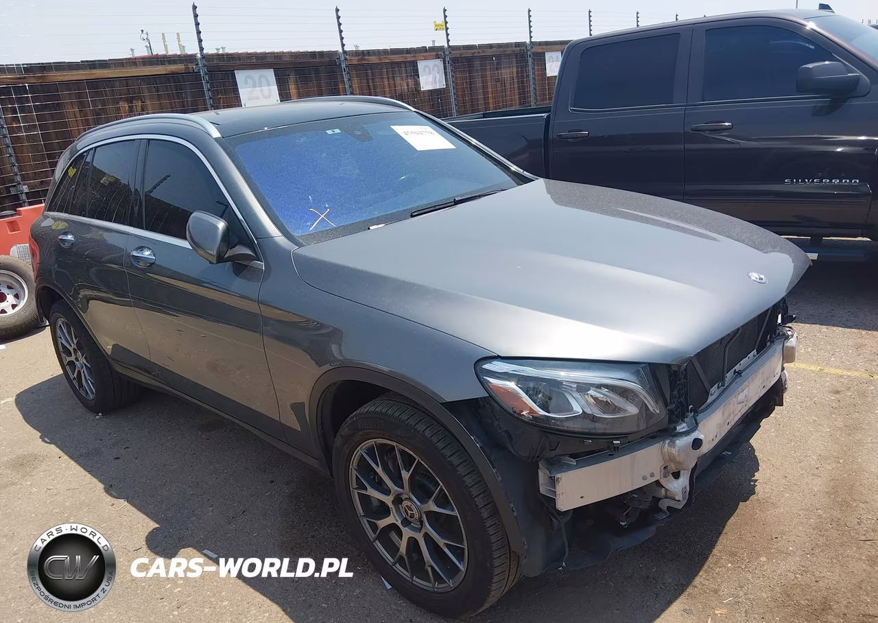 2018 Mercedes-Benz Glc 300 4Matic – zdjęcie 1 z 18