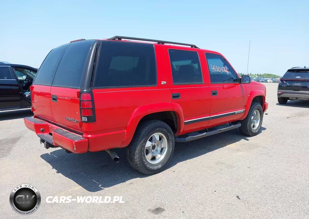 2000 Chevrolet Tahoe Z71 VIN:1GNEK13R0YR120671 - 4