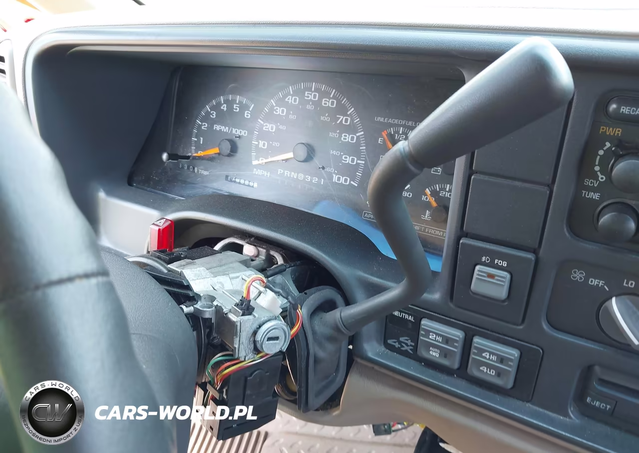 2000 Chevrolet Tahoe Z71 VIN:1GNEK13R0YR120671 - 6
