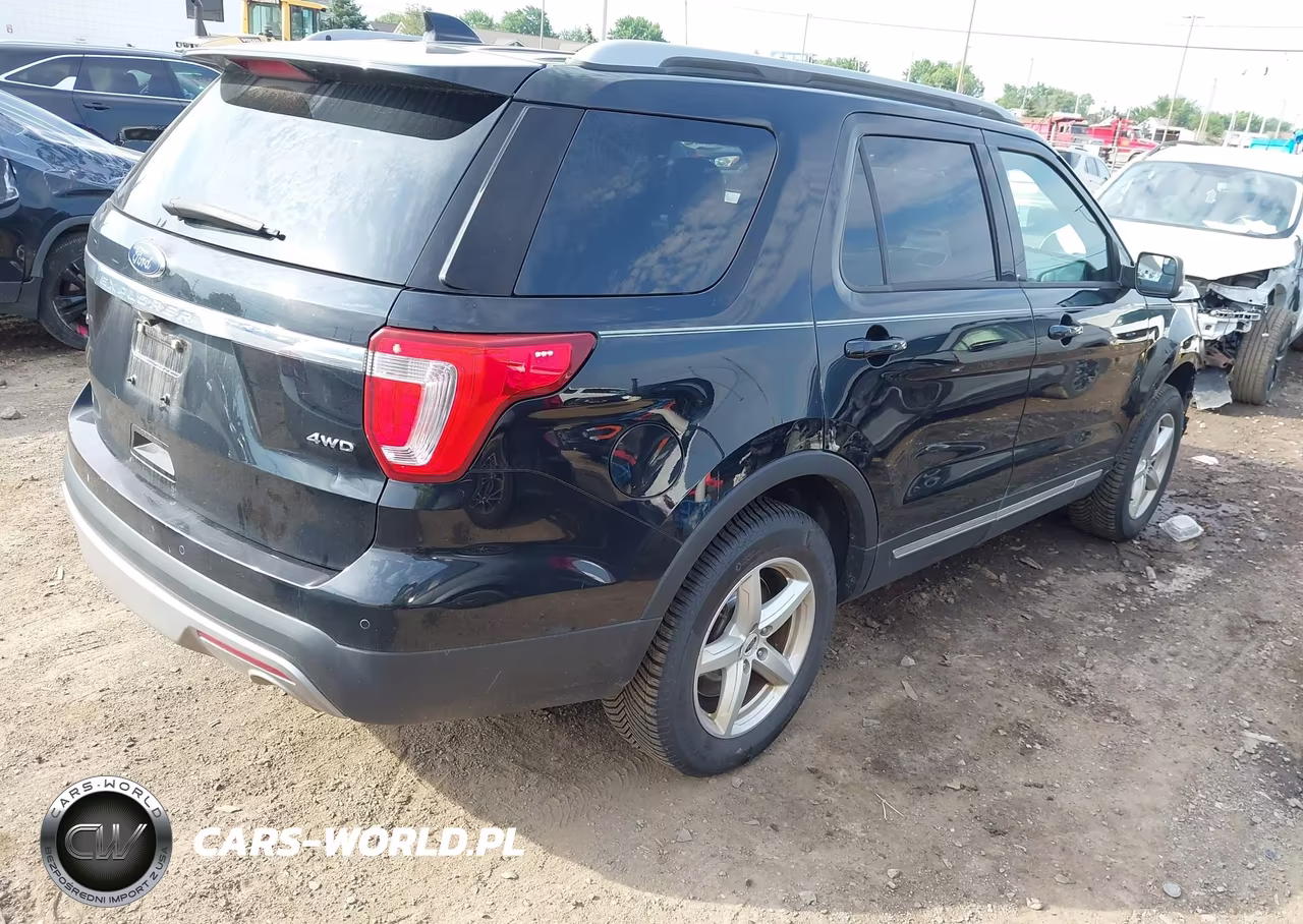 2017 Ford Explorer Xlt VIN:1FM5K8D87HGD82265 - 4