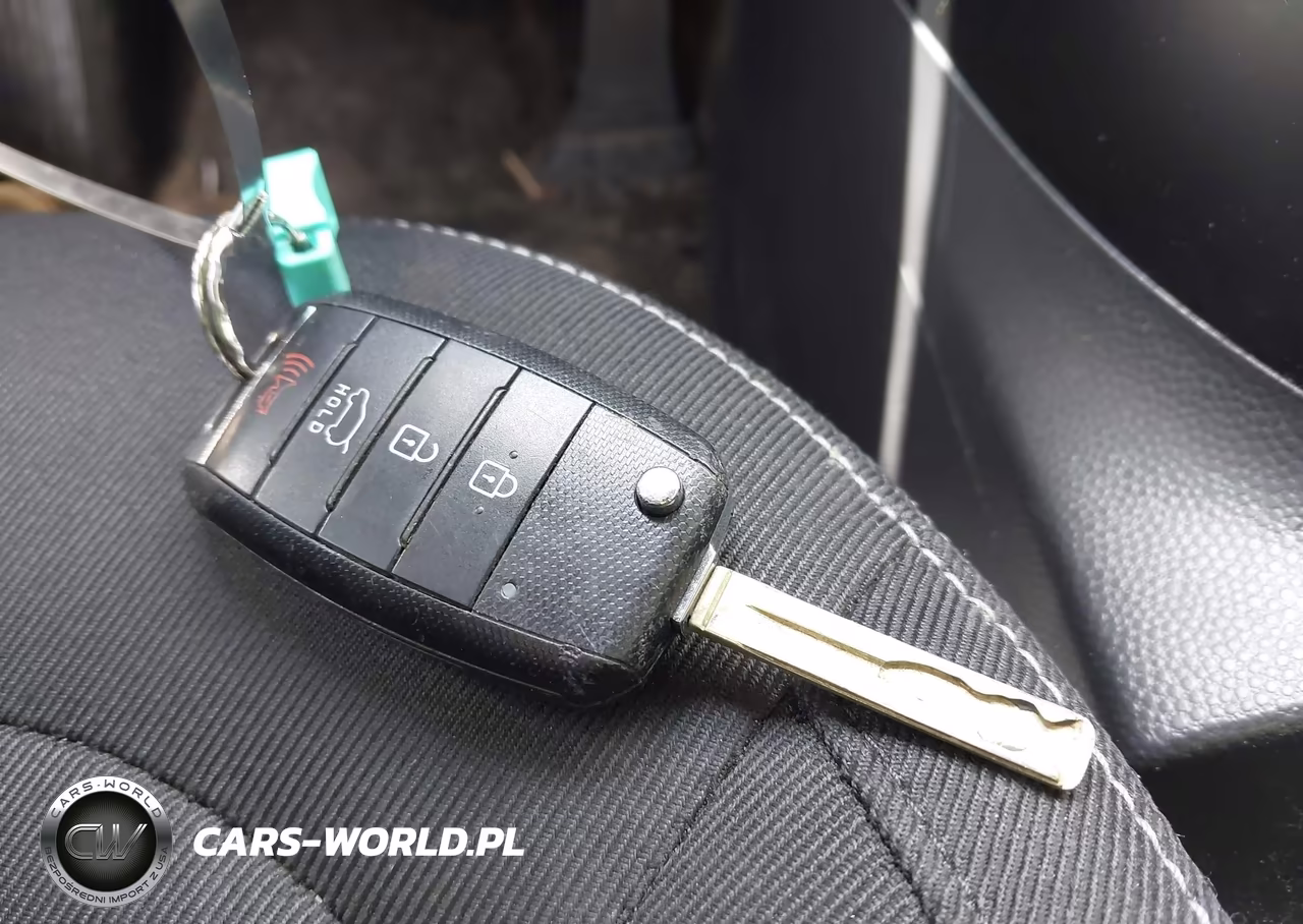 2017 Kia Soul + VIN:KNDJP3A53H7413156 - 11