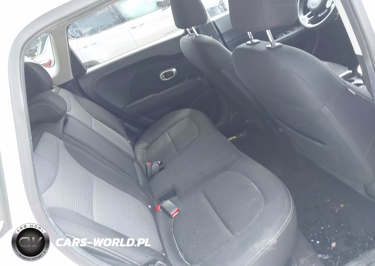 2017 Kia Soul + VIN:KNDJP3A53H7413156 - 8