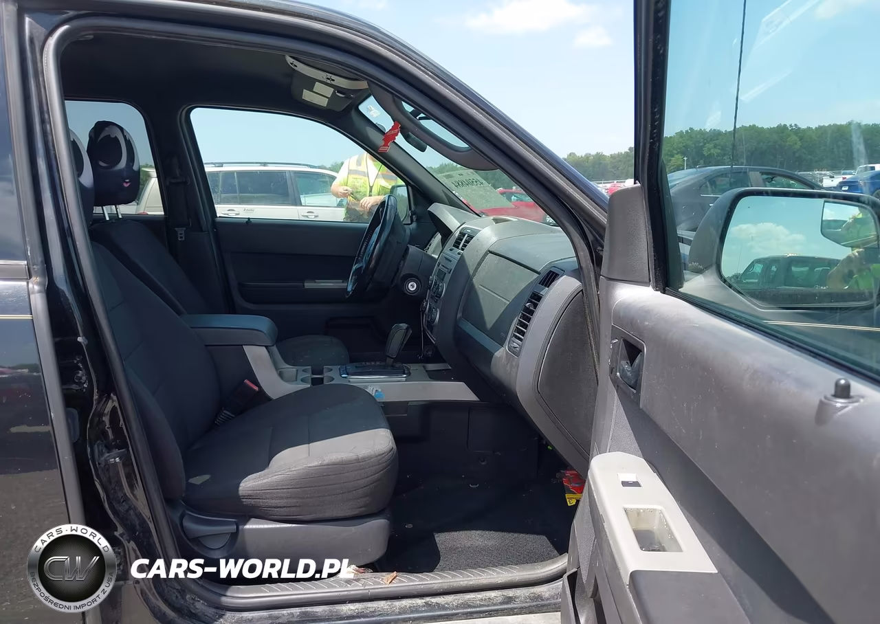 2011 Ford Escape Xlt VIN:1FMCU0D76BKB20803 - 5