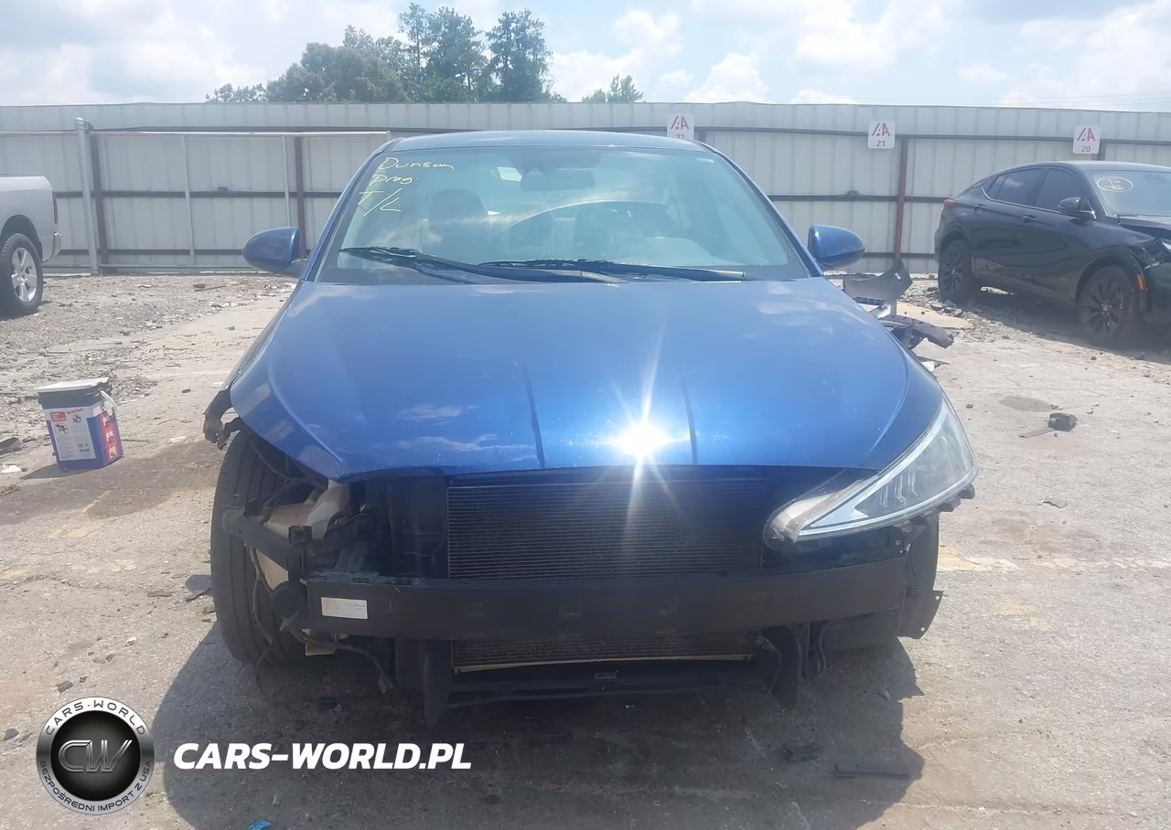 2019 Hyundai Elantra Sel VIN:5NPD84LF3KH460292 - 13
