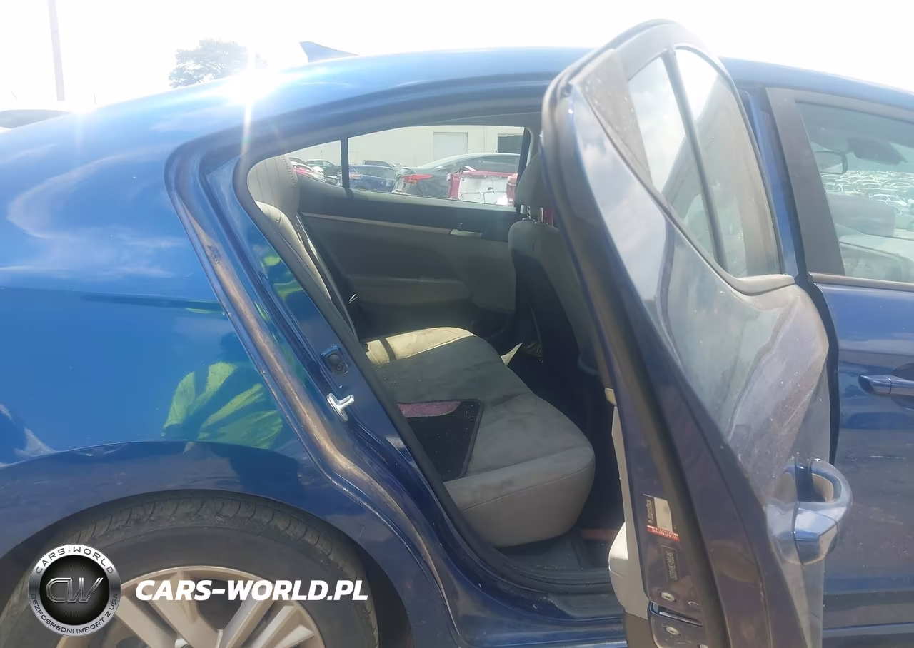 2019 Hyundai Elantra Sel VIN:5NPD84LF3KH460292 - 8