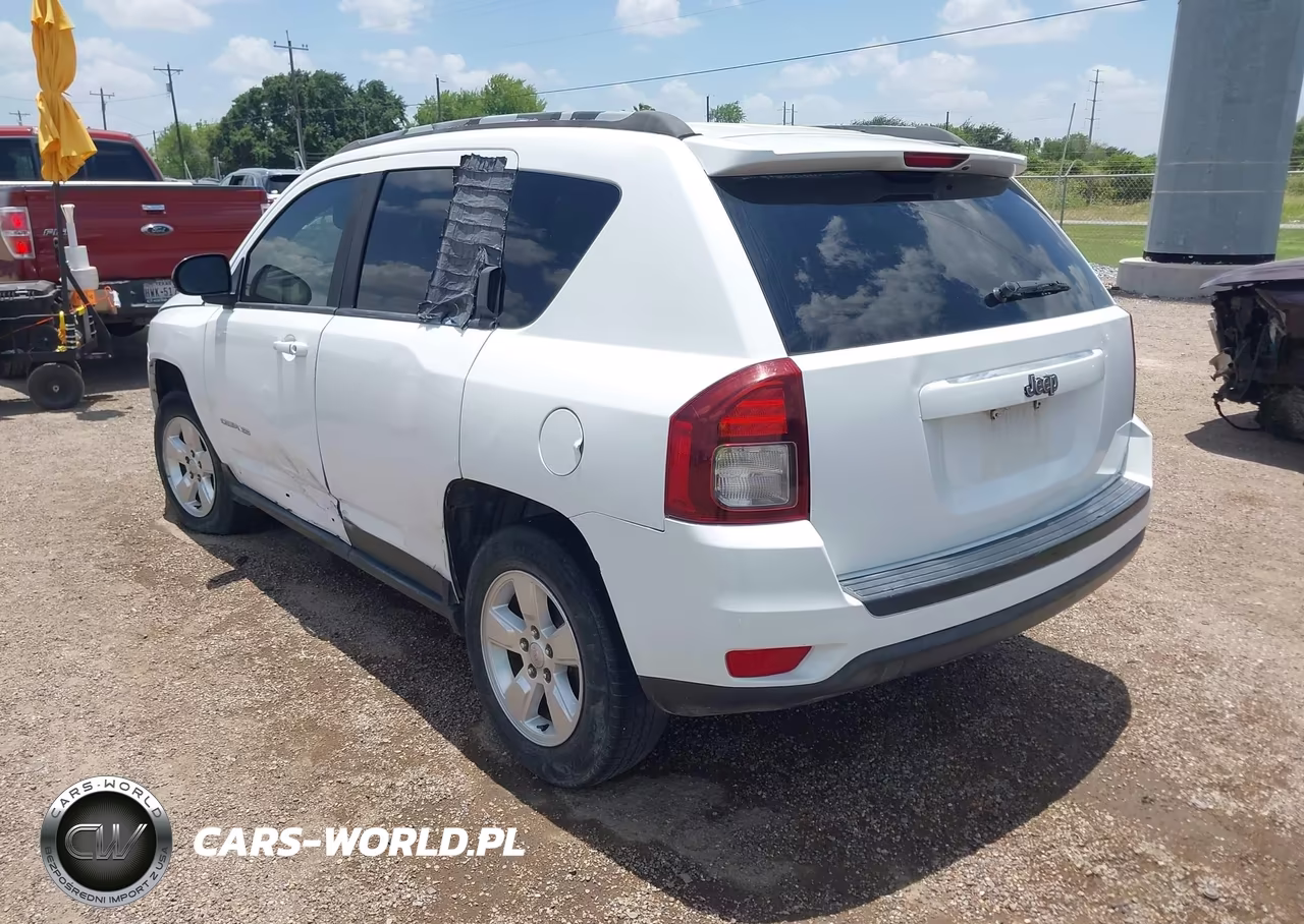 2015 Jeep Compass Sport VIN:1C4NJCBA3FD313412 - 3