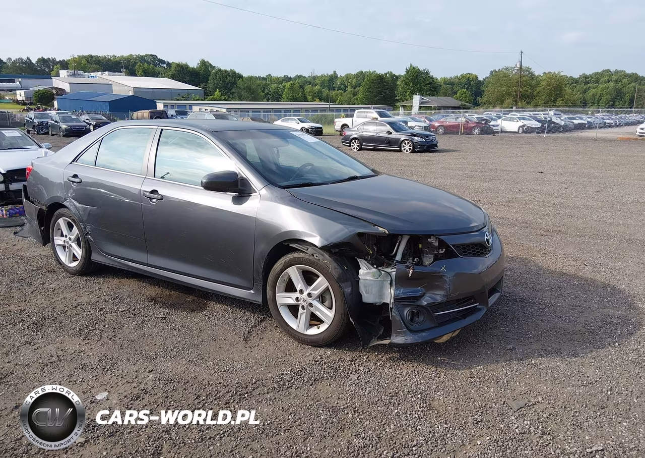2012 Toyota Camry Se – zdjęcie 1 z 17