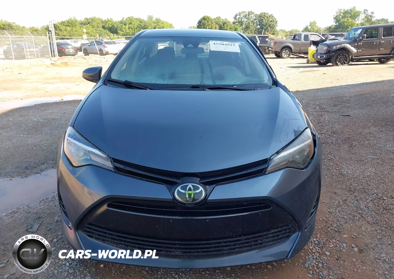 2018 Toyota Corolla Le VIN:5YFBURHE1JP787730 - 12