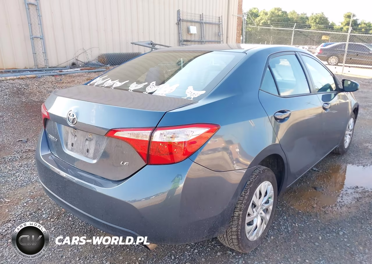 2018 Toyota Corolla Le VIN:5YFBURHE1JP787730 - 4