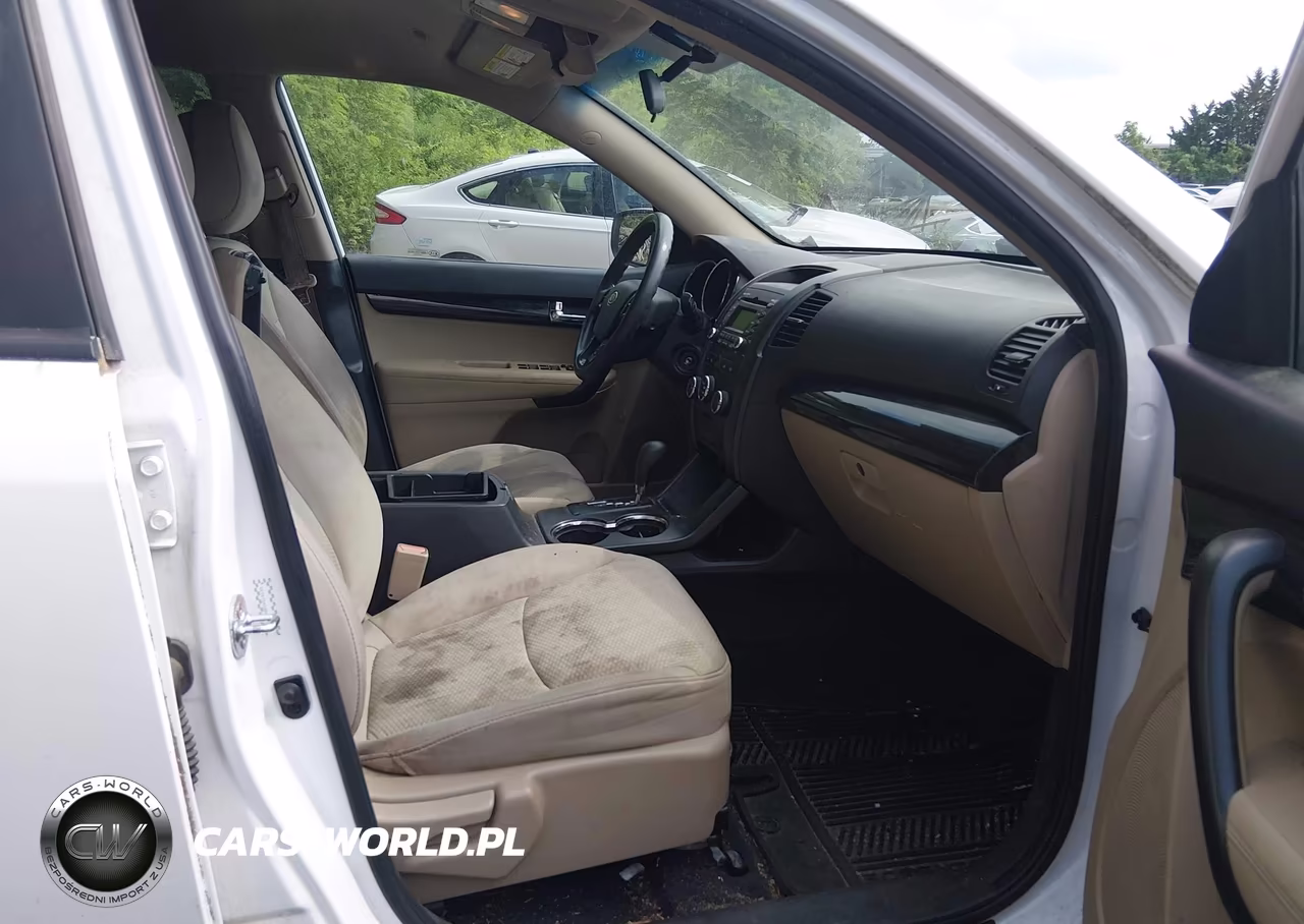 2011 Kia Sorento Lx VIN:5XYKTCA18BG036668 - 5