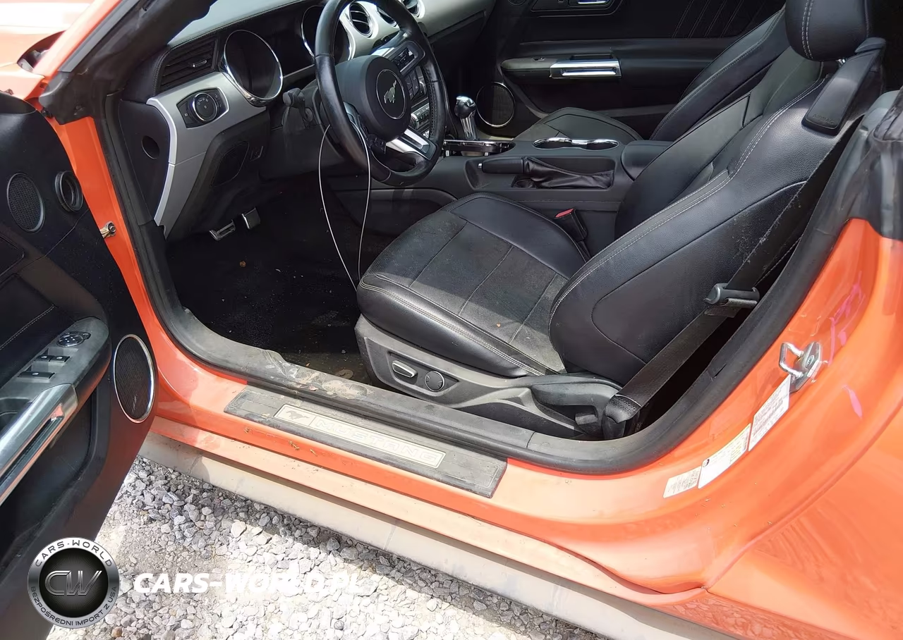 2016 Ford Mustang Ecoboost Premium VIN:1FATP8UH5G5217151 - 6