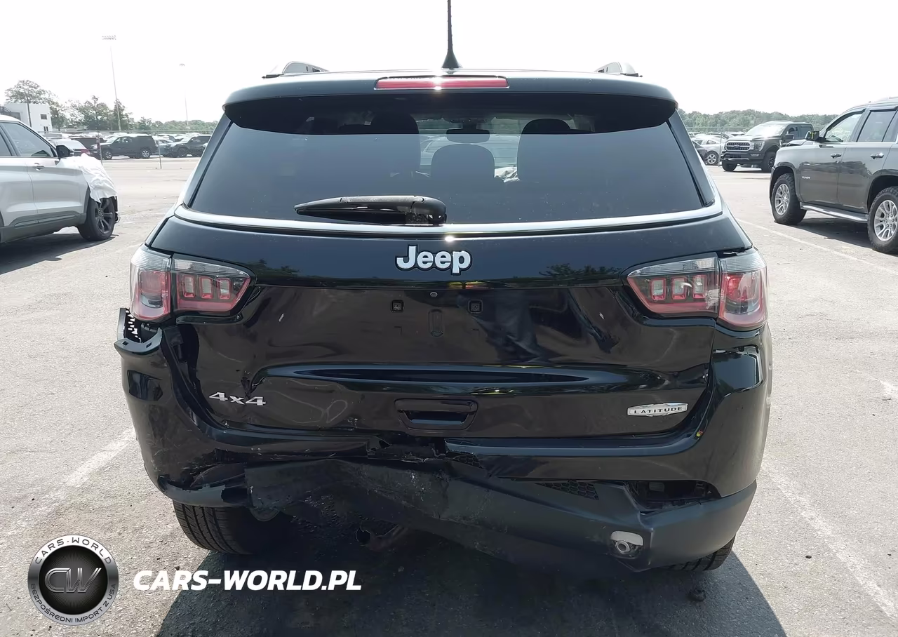 2018 Jeep Compass Latitude 4X4 VIN:3C4NJDBB1JT434618 - 16