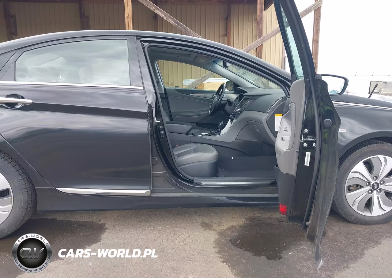 2014 Hyundai Sonata Hybrid VIN:KMHEC4A48EA111298 - 5
