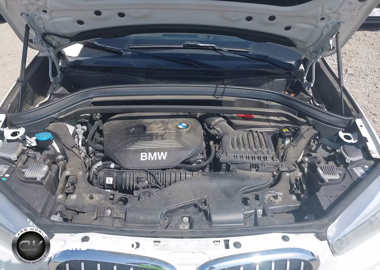 2017 BMW X1 xDrive28I VIN:WBXHT3C31H5F84673 - 10