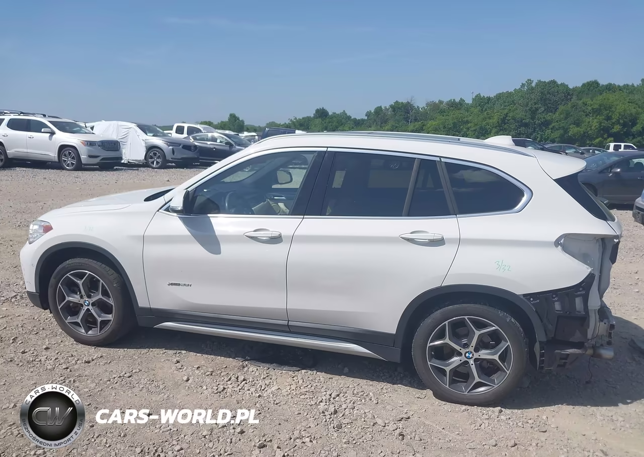 2017 BMW X1 xDrive28I VIN:WBXHT3C31H5F84673 - 14