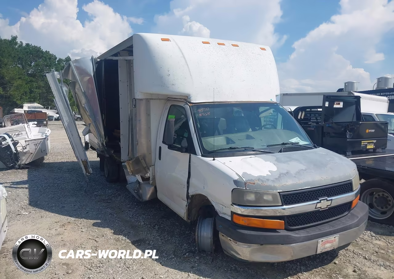 2009 Chevrolet Express Cutaway Work Van