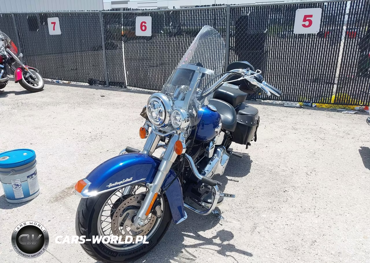 2016 Harley-Davidson Flstc Heritage Softail Classic VIN:1HD1BWV13GB017410 - 2