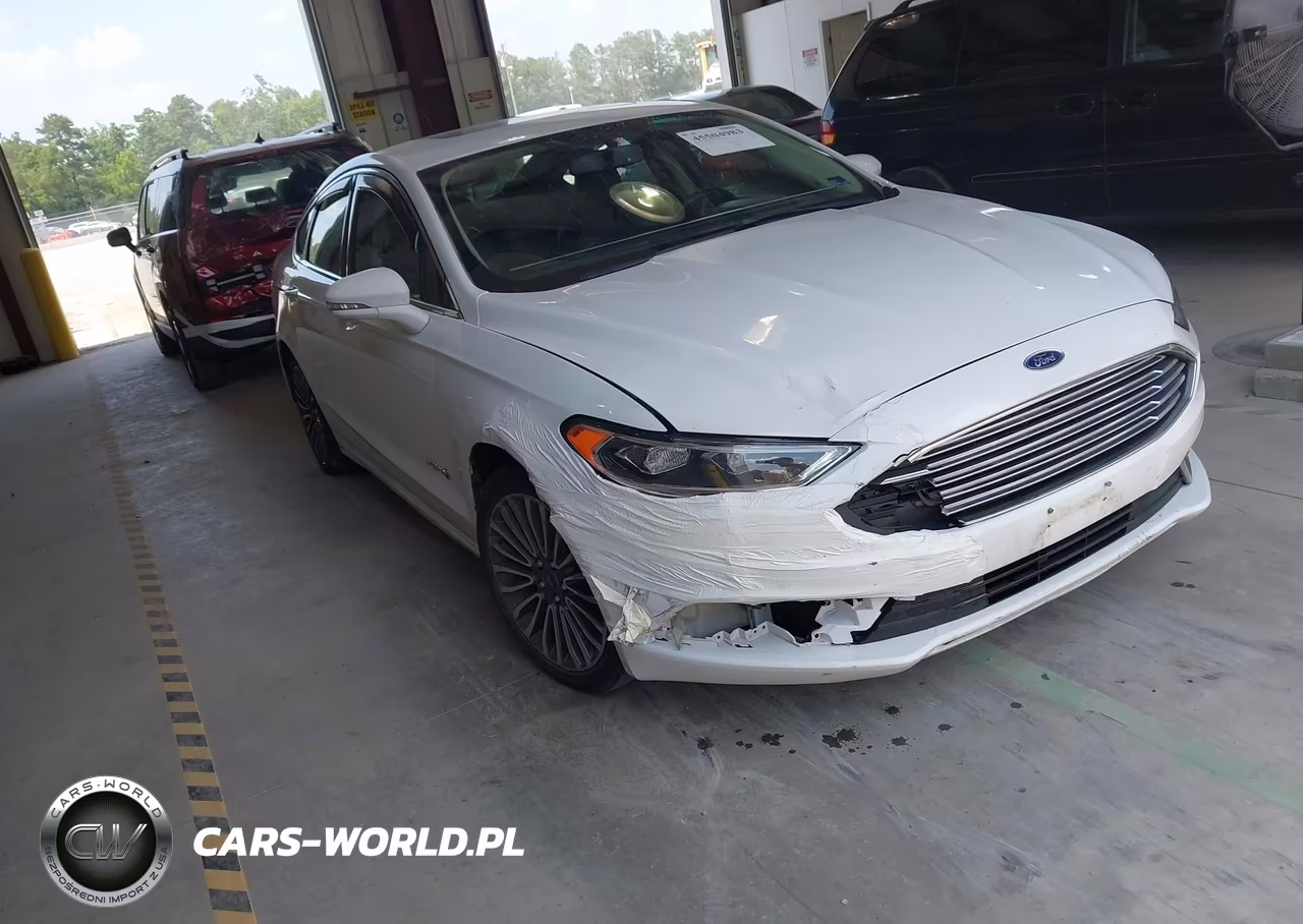 2018 Ford Fusion Hybrid Titanium – zdjęcie 1 z 16