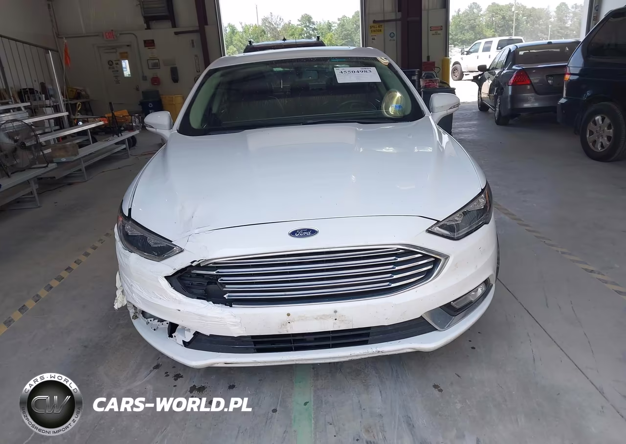 2018 Ford Fusion Hybrid Titanium VIN:3FA6P0RU9JR207182 - 12