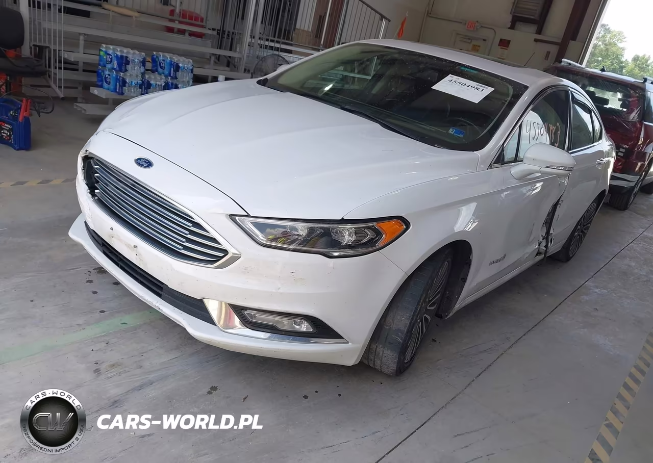 2018 Ford Fusion Hybrid Titanium VIN:3FA6P0RU9JR207182 - 2