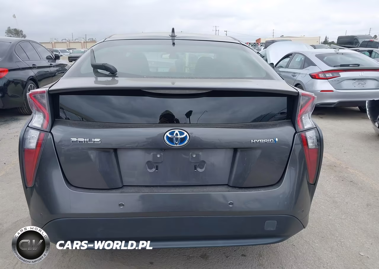 2018 Toyota Prius Two VIN:JTDKBRFU7J3059936 - 16