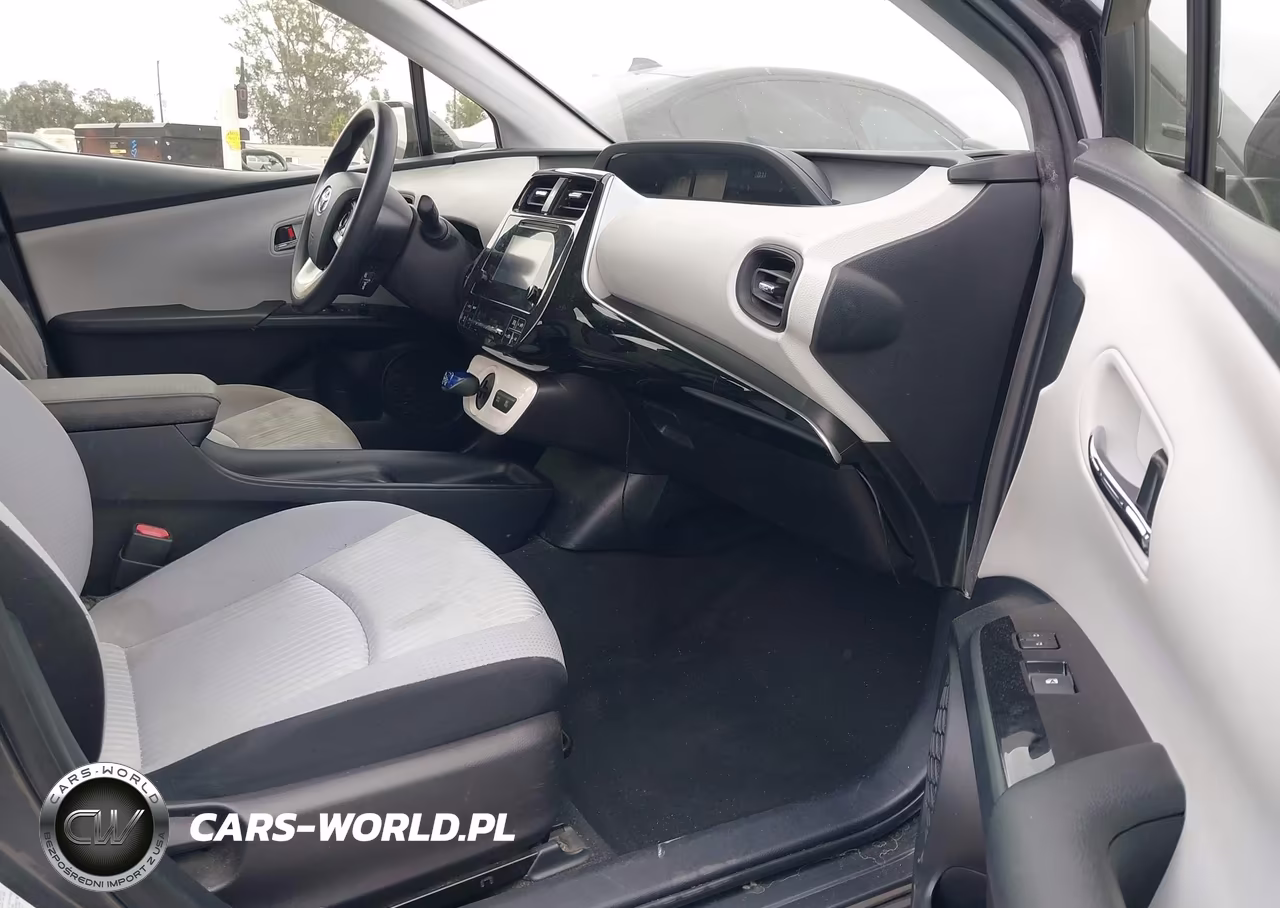 2018 Toyota Prius Two VIN:JTDKBRFU7J3059936 - 5