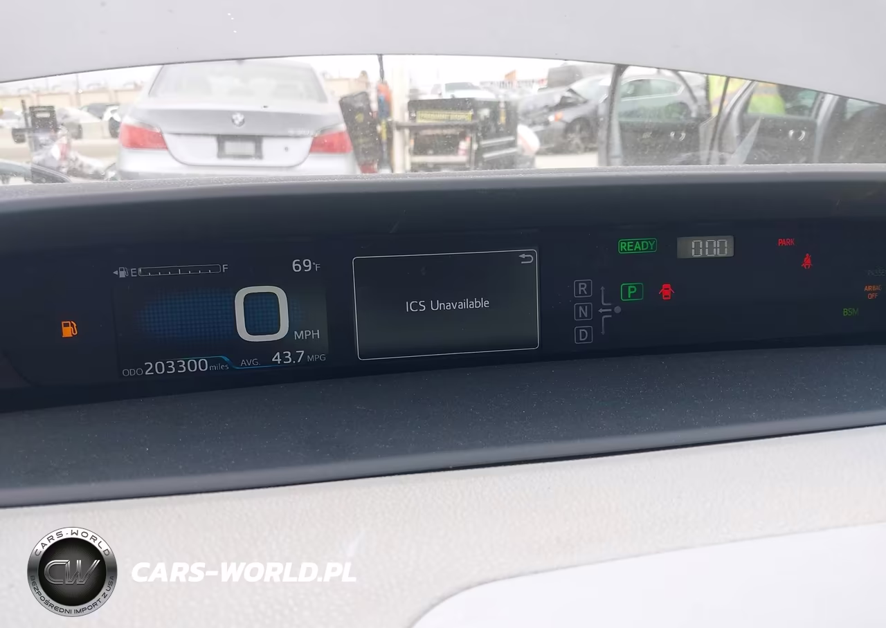 2018 Toyota Prius Two VIN:JTDKBRFU7J3059936 - 7
