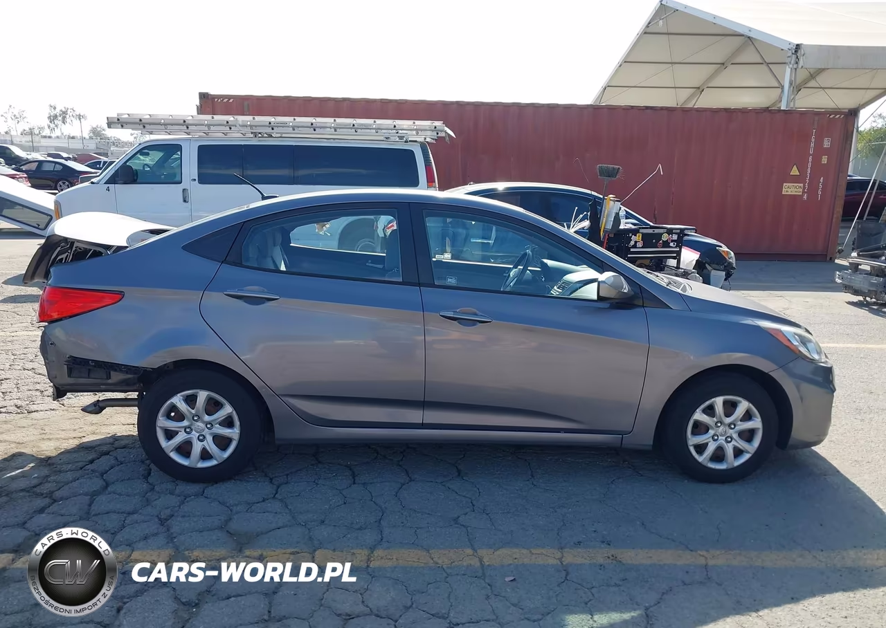 2013 Hyundai Accent Gls VIN:KMHCT4AE7DU549484 - 14
