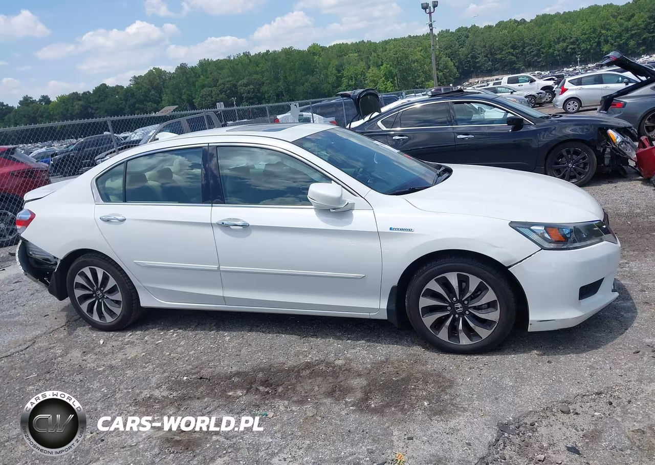 2015 Honda Accord Hybrid Ex-L VIN:1HGCR6F58FA002205 - 13
