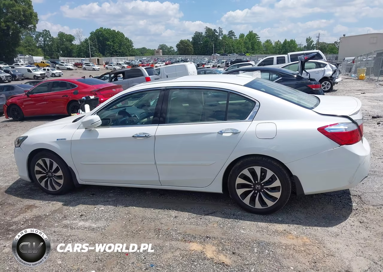 2015 Honda Accord Hybrid Ex-L VIN:1HGCR6F58FA002205 - 14