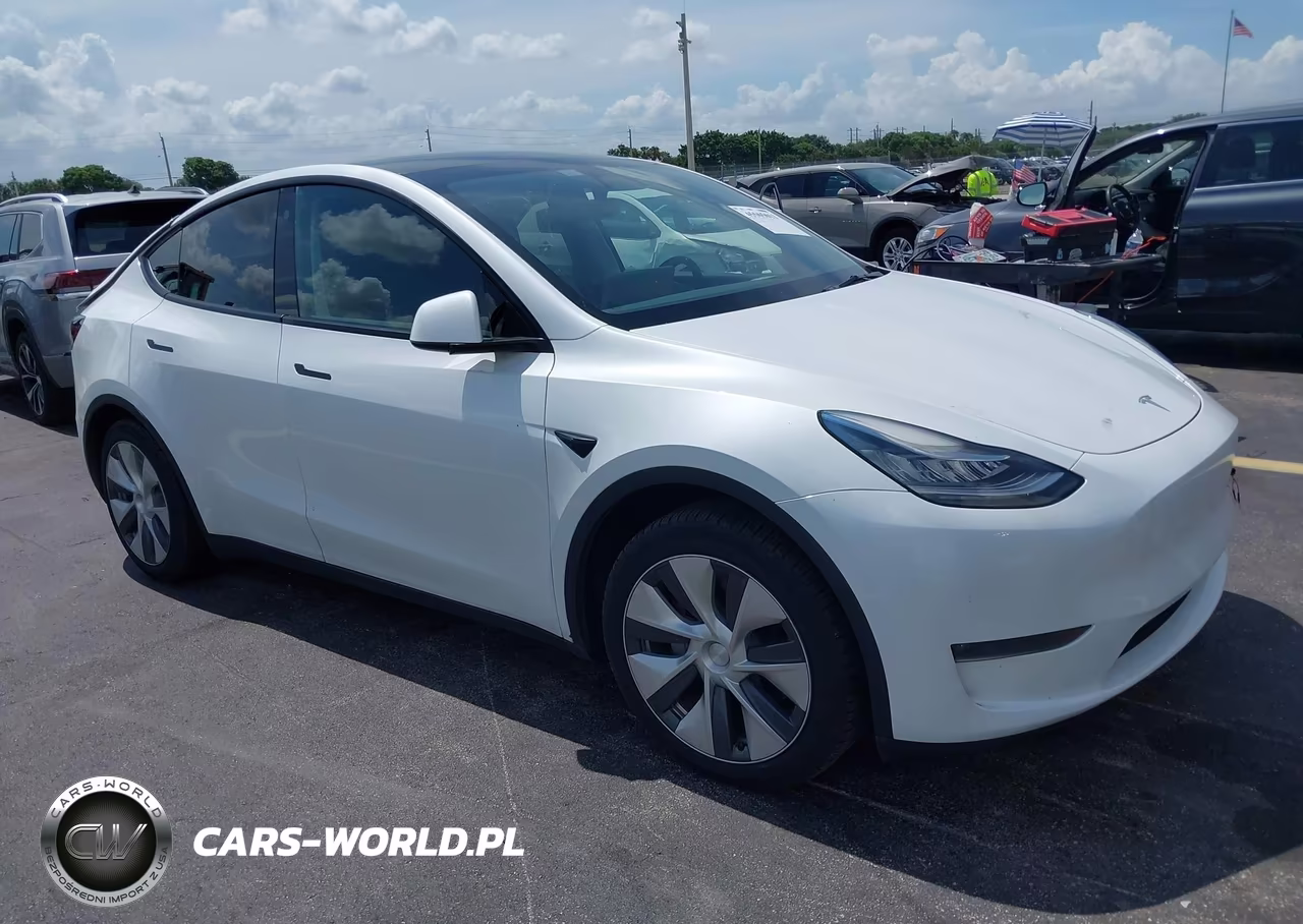 2023 Tesla Model Y Performance Dual Motor All-Wheel Drive – zdjęcie 1 z 15