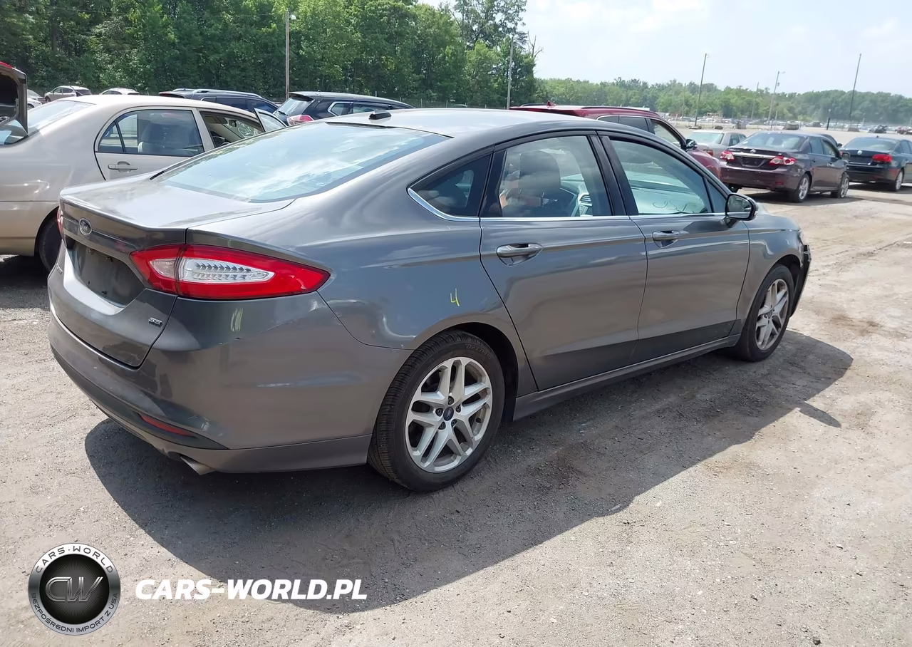 2014 Ford Fusion Se VIN:1FA6P0H72E5396679 - 4