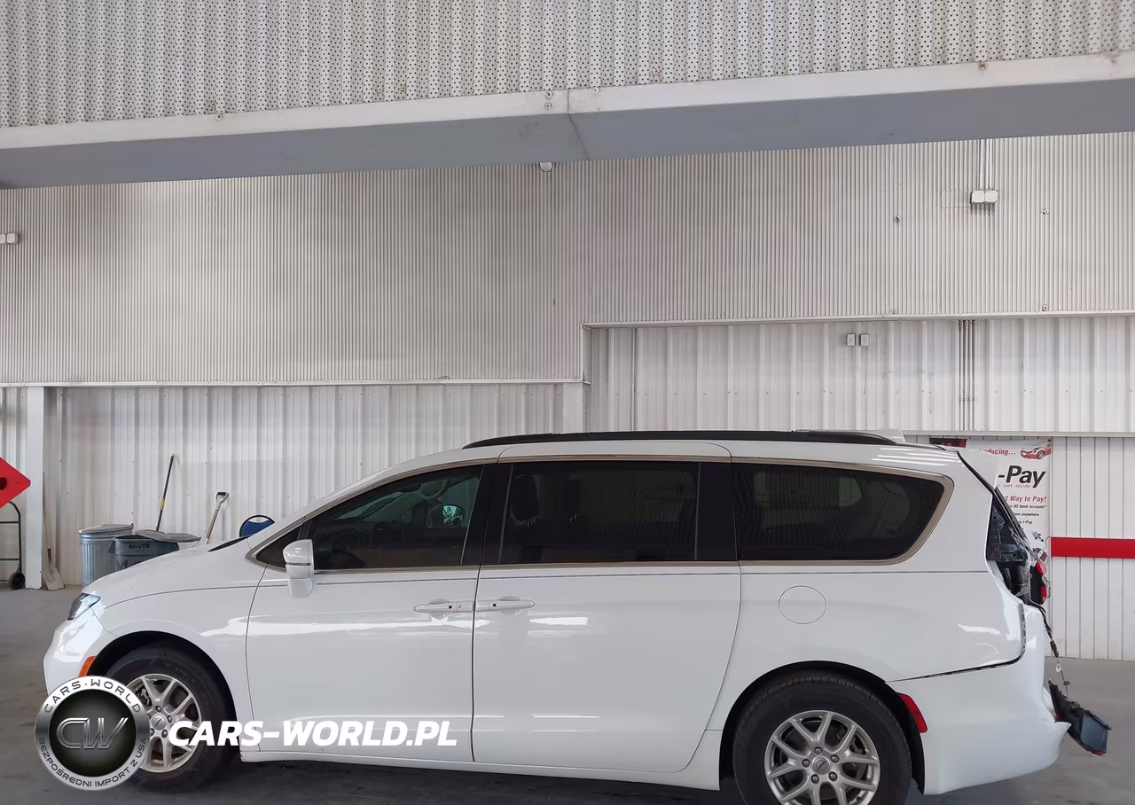 2022 Chrysler Pacifica Touring L VIN:2C4RC1BG4NR155677 - 14