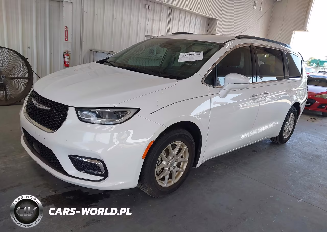2022 Chrysler Pacifica Touring L VIN:2C4RC1BG4NR155677 - 2