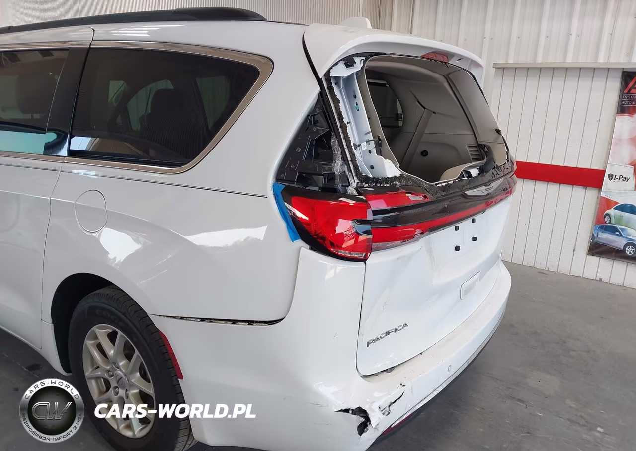 2022 Chrysler Pacifica Touring L VIN:2C4RC1BG4NR155677 - 6