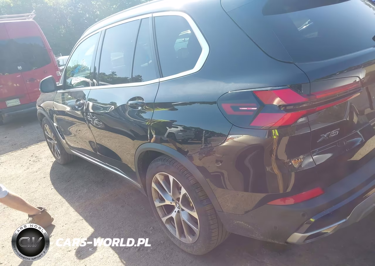 2025 BMW X5 xDrive40I VIN:5UX23EU02S9W44605 - 3