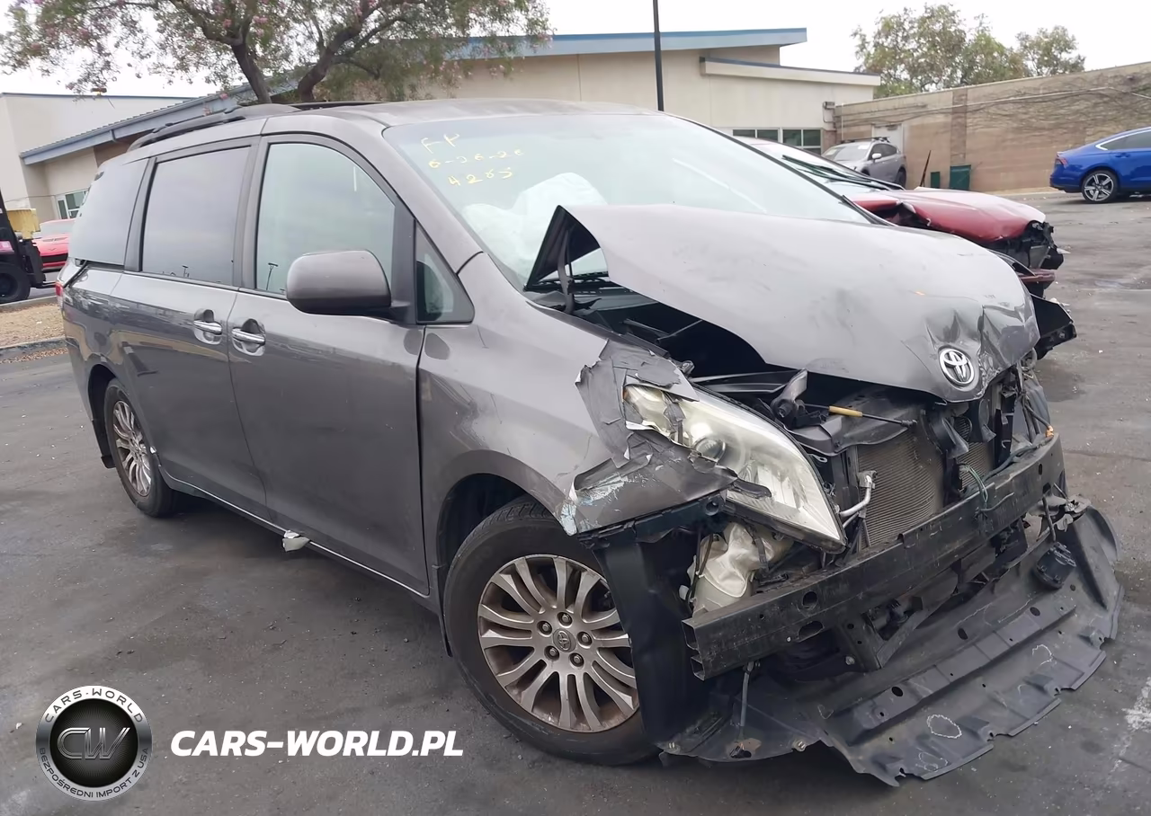 2011 Toyota Sienna Xle V6 Auto Access Seat – zdjęcie 1 z 17