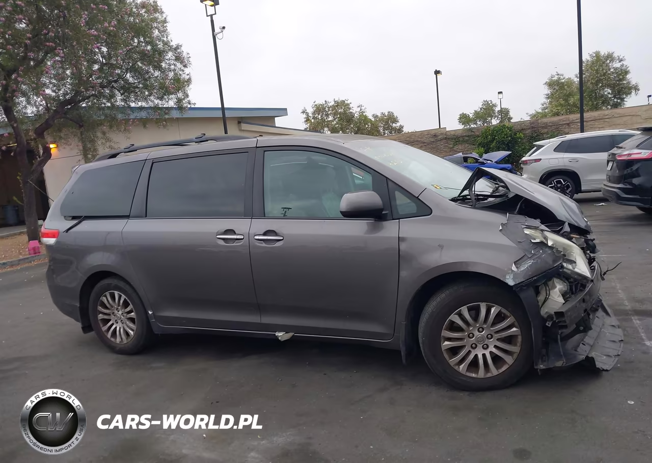 2011 Toyota Sienna Xle V6 Auto Access Seat VIN:5TDYK3DC4BS144265 - 14
