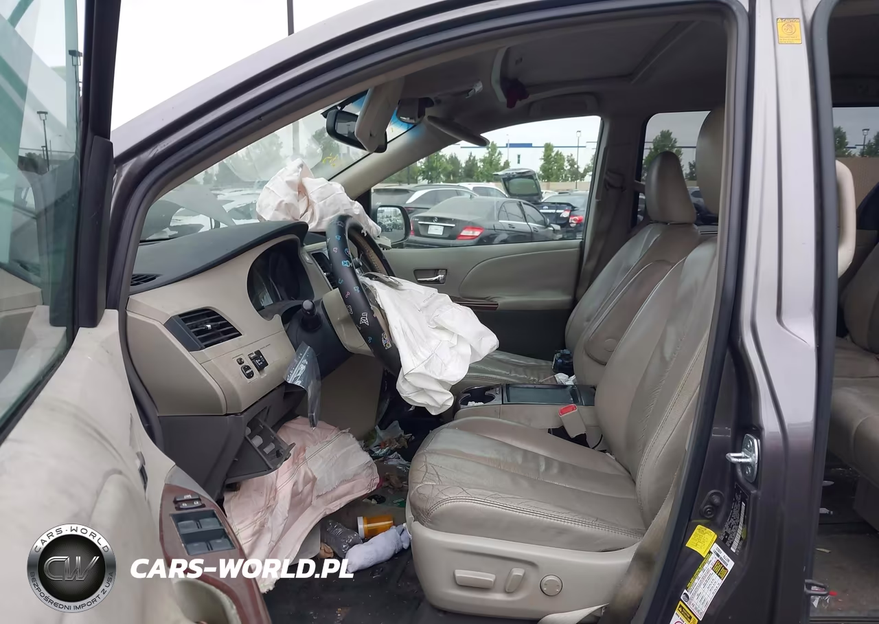 2011 Toyota Sienna Xle V6 Auto Access Seat VIN:5TDYK3DC4BS144265 - 5