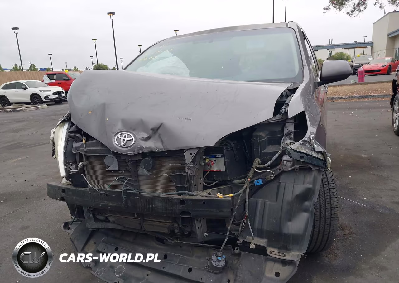 2011 Toyota Sienna Xle V6 Auto Access Seat VIN:5TDYK3DC4BS144265 - 6