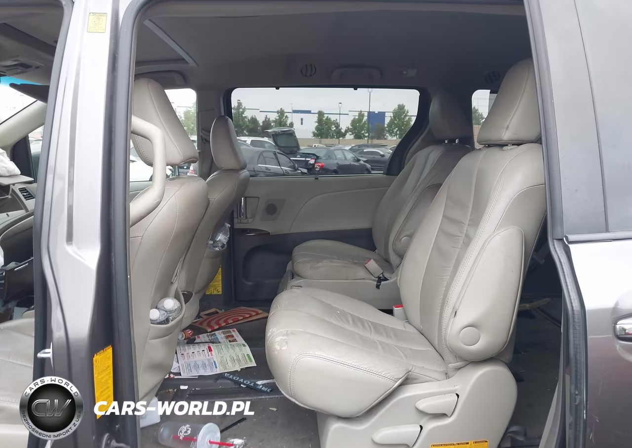 2011 Toyota Sienna Xle V6 Auto Access Seat VIN:5TDYK3DC4BS144265 - 8