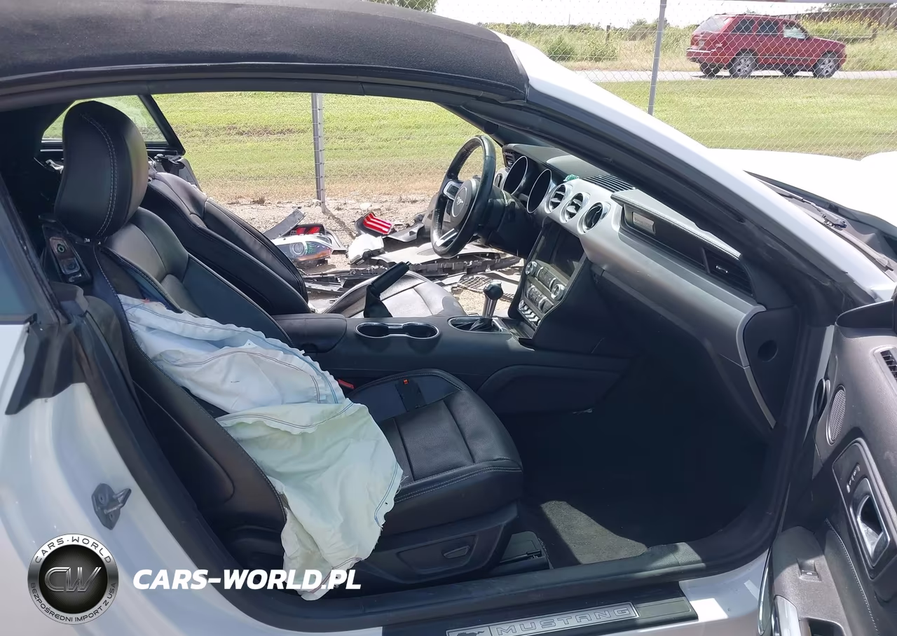 2022 Ford Mustang Ecoboost Premium VIN:1FATP8UH9N5118720 - 5