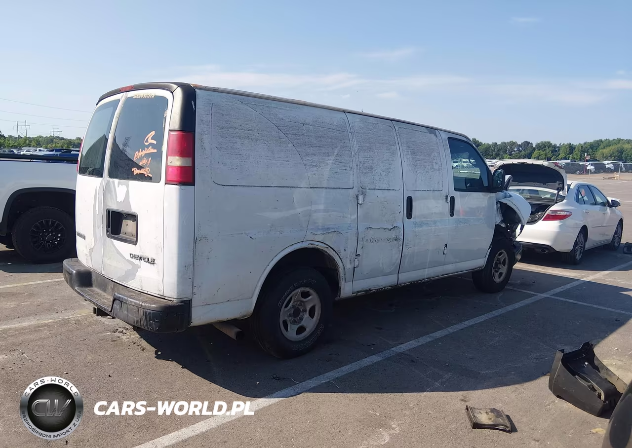 2006 Chevrolet Express Work Van VIN:1GCFG15X661259855 - 4