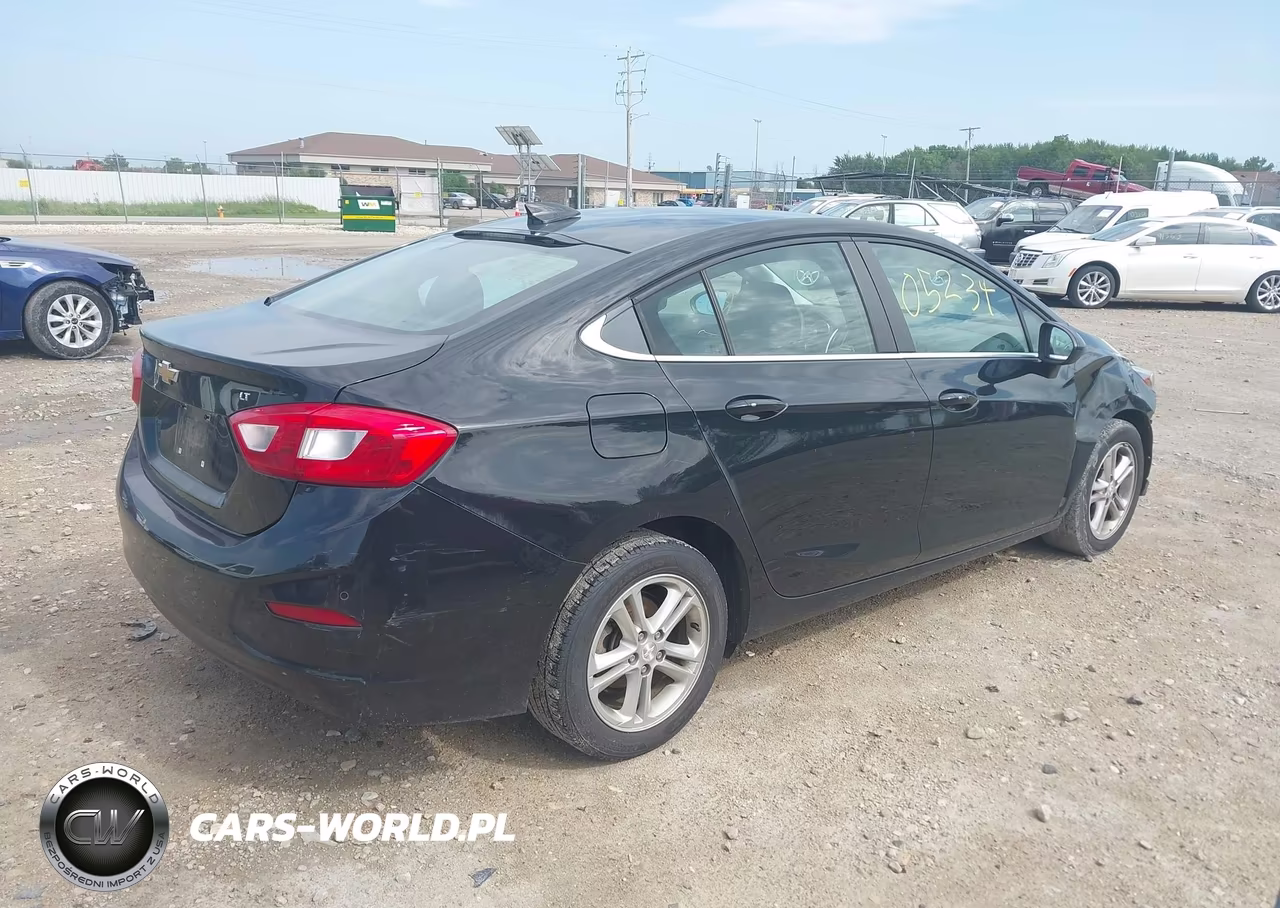 2017 Chevrolet Cruze Lt Auto VIN:1G1BE5SM4H7203346 - 4