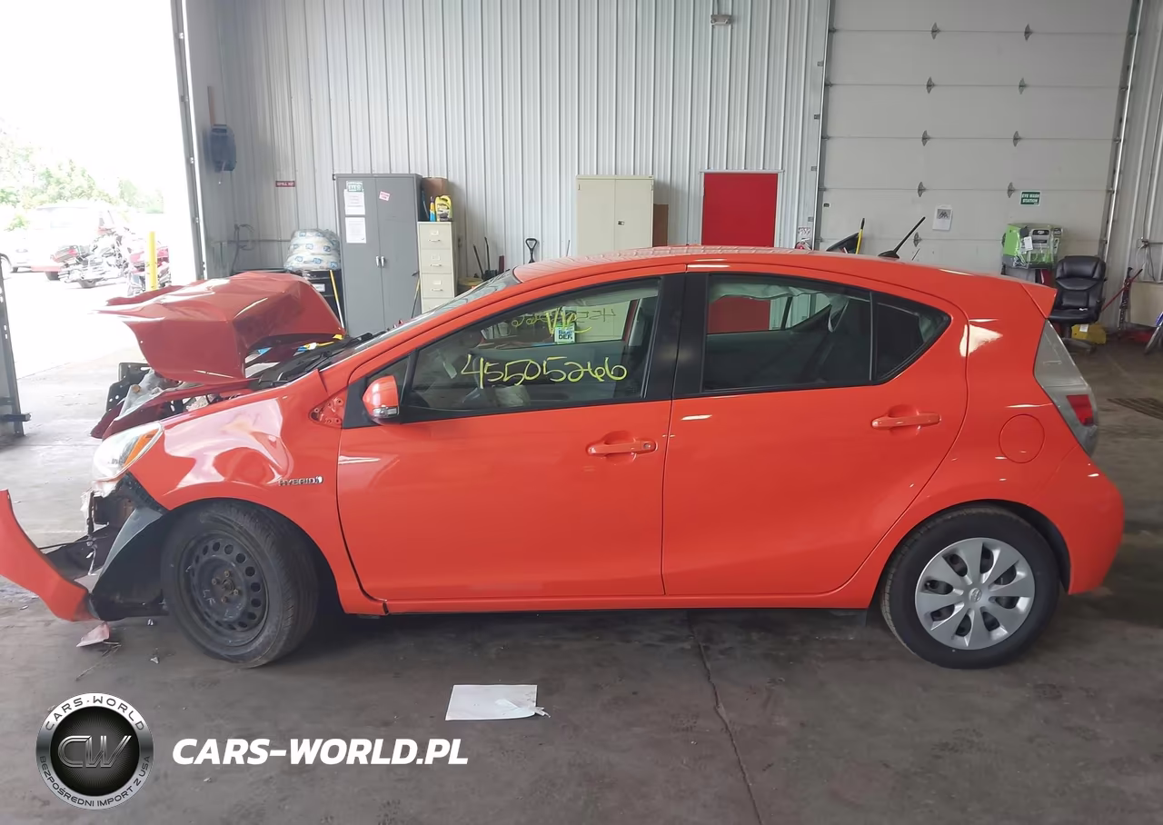 2014 Toyota Prius C Two VIN:JTDKDTB35E1066602 - 14
