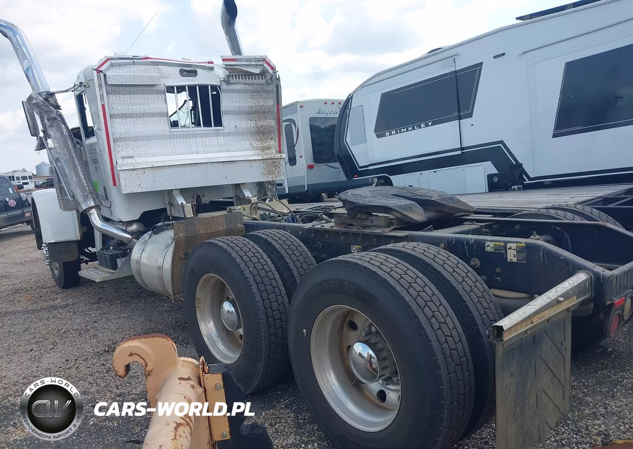 2018 Peterbilt 389 VIN:1XPXD49X1JD457614 - 3