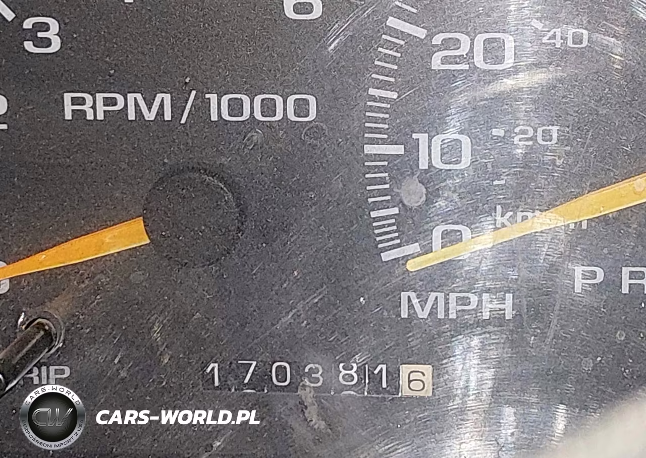 1999 Chevrolet Suburban Lt VIN:3GNFK16R6XG247309 - 15