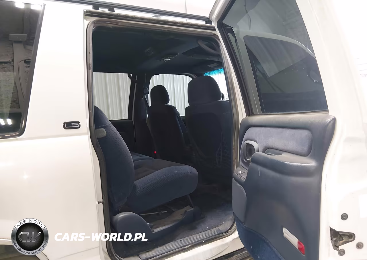 1999 Chevrolet Suburban Lt VIN:3GNFK16R6XG247309 - 8