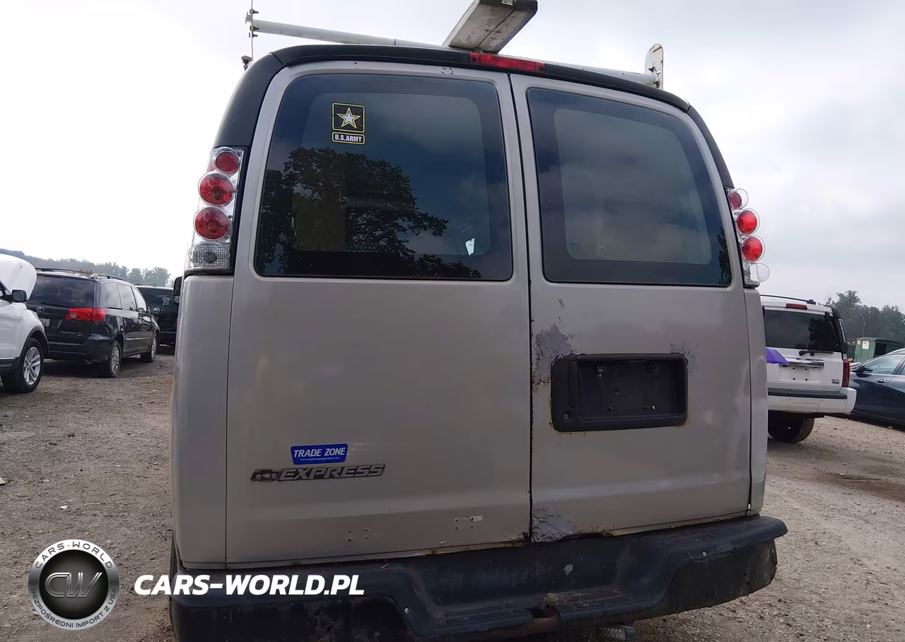 2009 Chevrolet Express Work Van VIN:1GCFG15X291166349 - 14